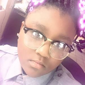 Meet your Posher, Tiara